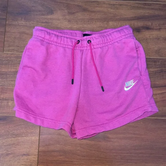 Nike sales pink sweatshorts